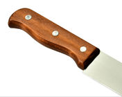 良質の養蜂用具は木のハンドルが付いているポーランドの手動ふたを取るナイフを映す